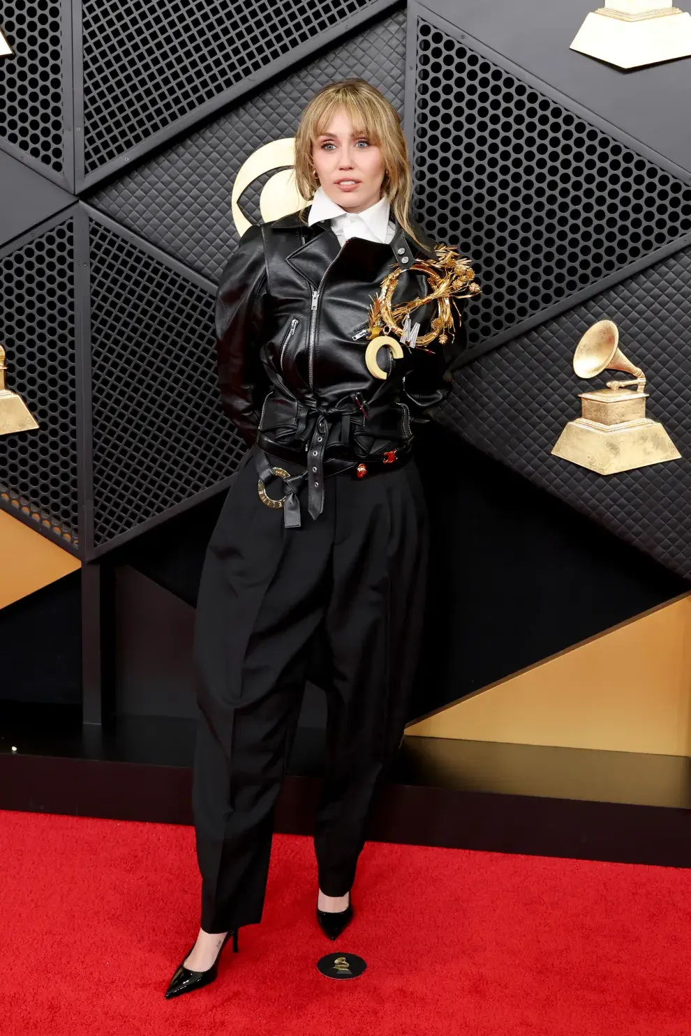 Miley Cyrus en la alfombra roja de los Grammy 2026.