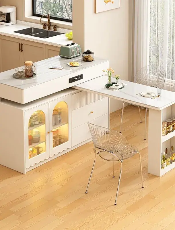 Mesas retráctiles: la tendencia 2026 en cocinas pequeñas.