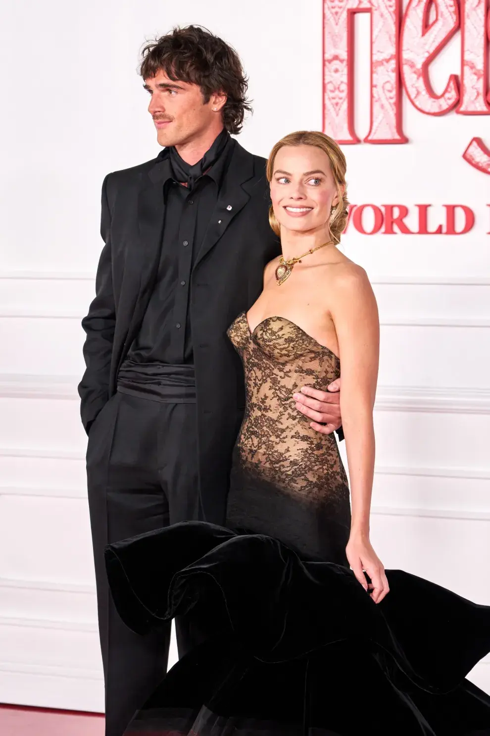 Las premieres de "Cumbres Borrascosas" despertaron el shippeo entre Margot y Jacob.