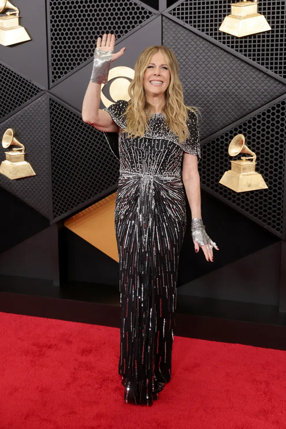 Rita Wilson en la alfombra roja de los Grammy 2026.
