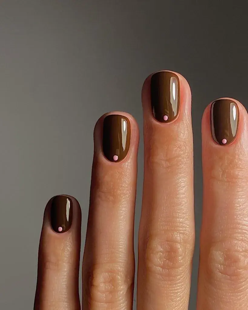 Colores de otoño: 10 diseños para uñas cortas ideales para hacerte en marzo