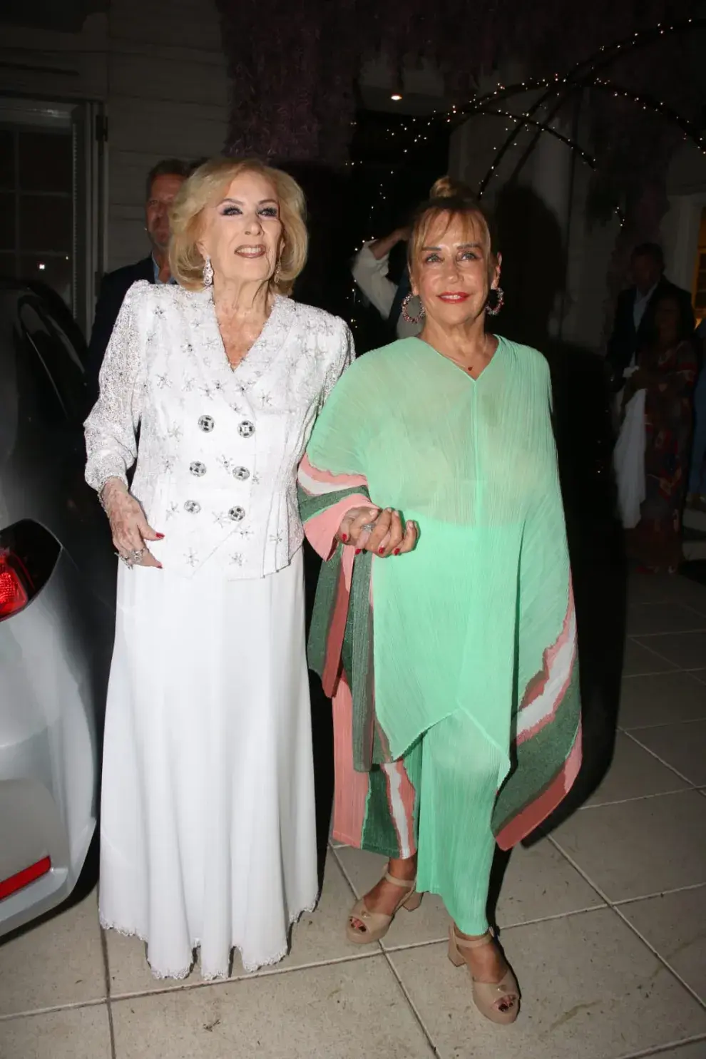 Mirtha llegó acompañada por su hija Marcela