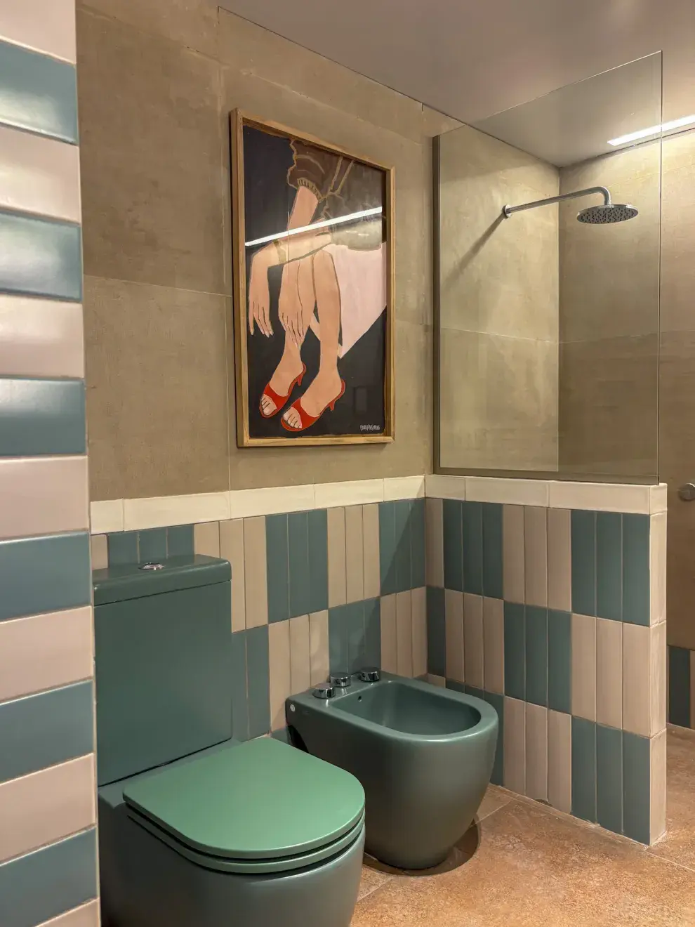 El baño de la arquitecta Sara Plazibat habla del buen diseño y del uso acertado de los materiales.