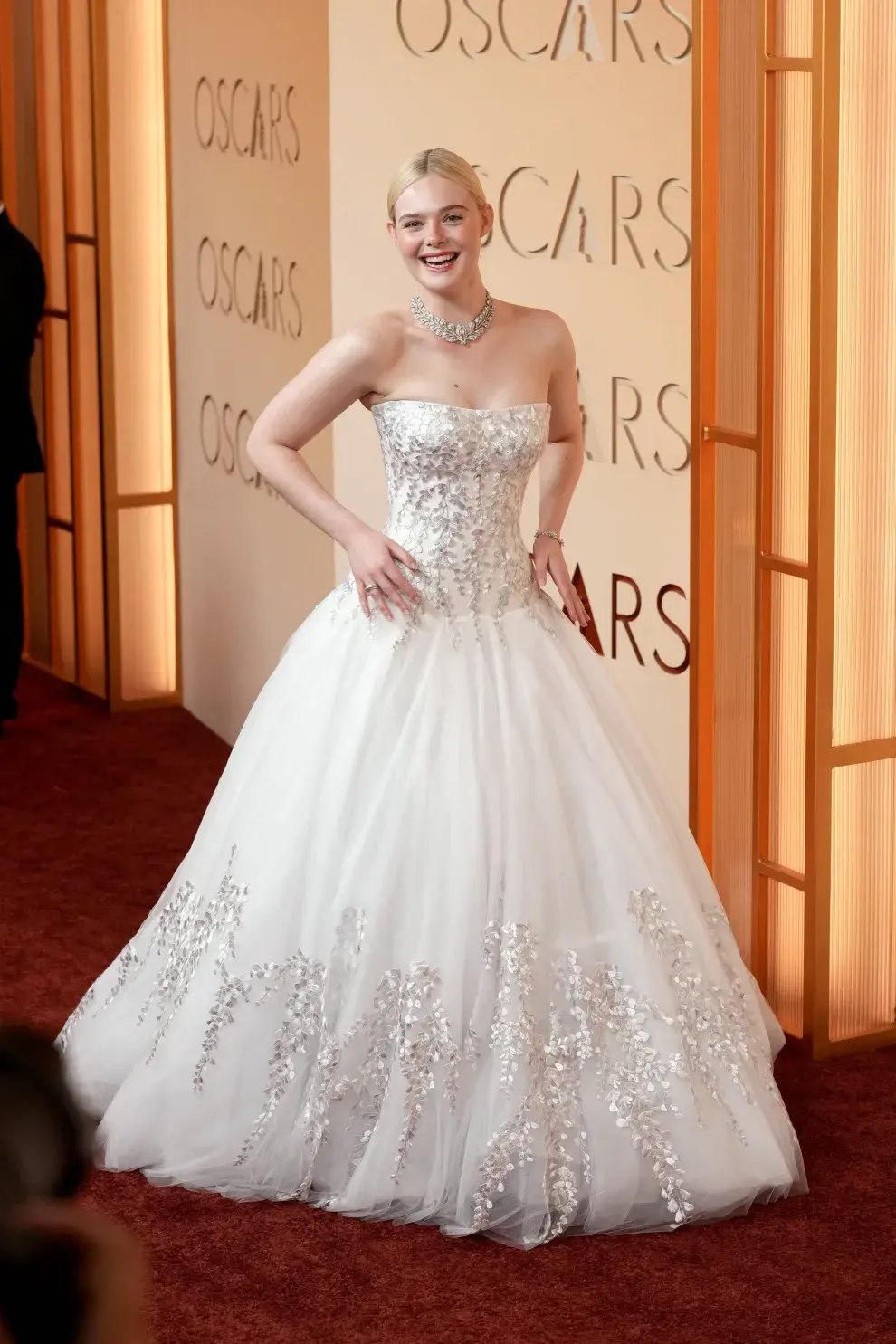 Elle Fanning en la alfombra roja de los Premios Oscar 2026.
