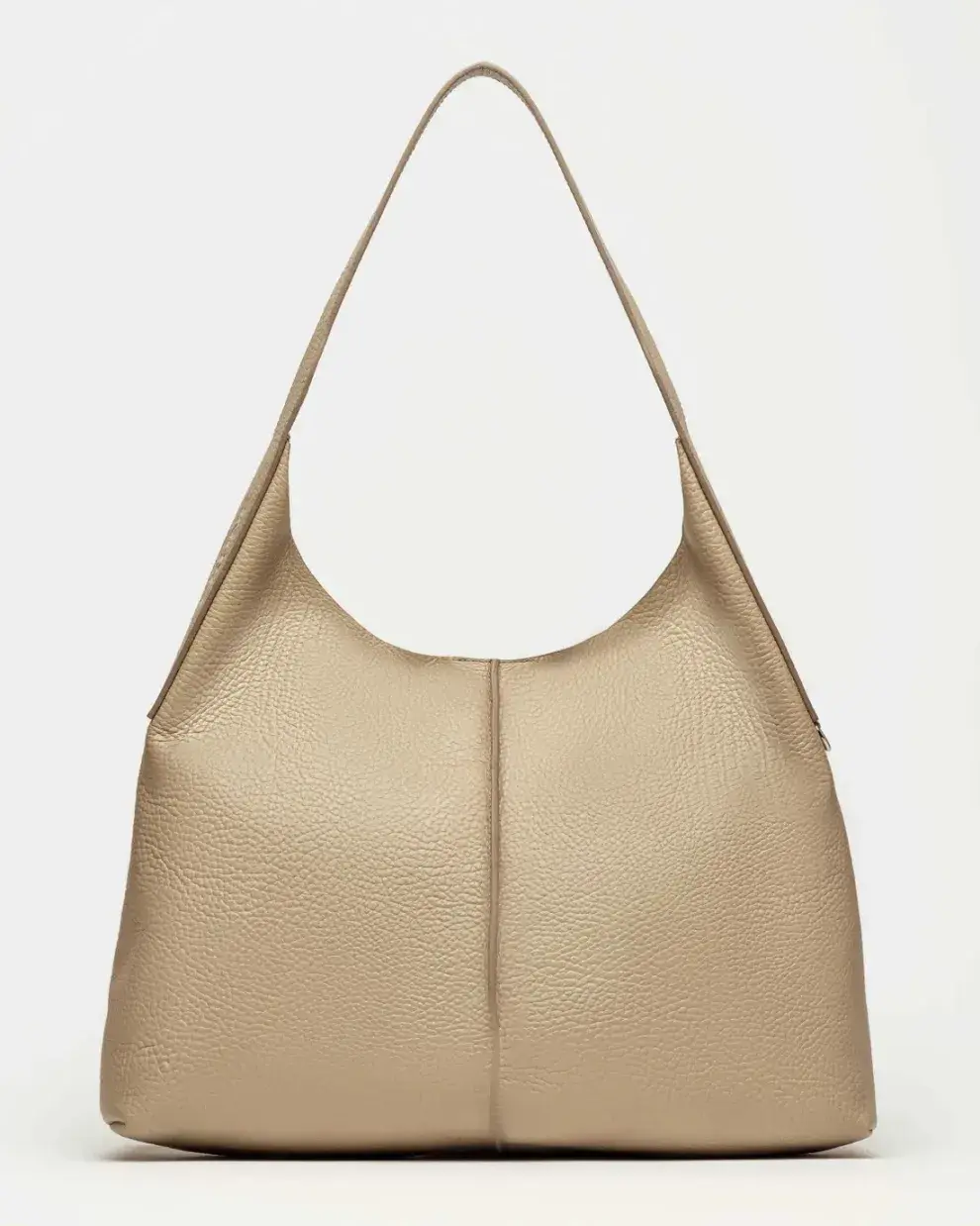 Un bolso clásico perfecto para todos los días (PRÜNE $ 219.000,00)