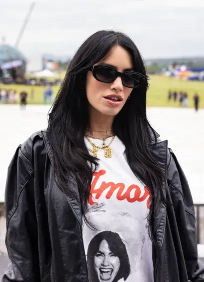 Lali redobla la apuesta y presenta su nueva colección (MODELO POPSTAR-HARDEM)