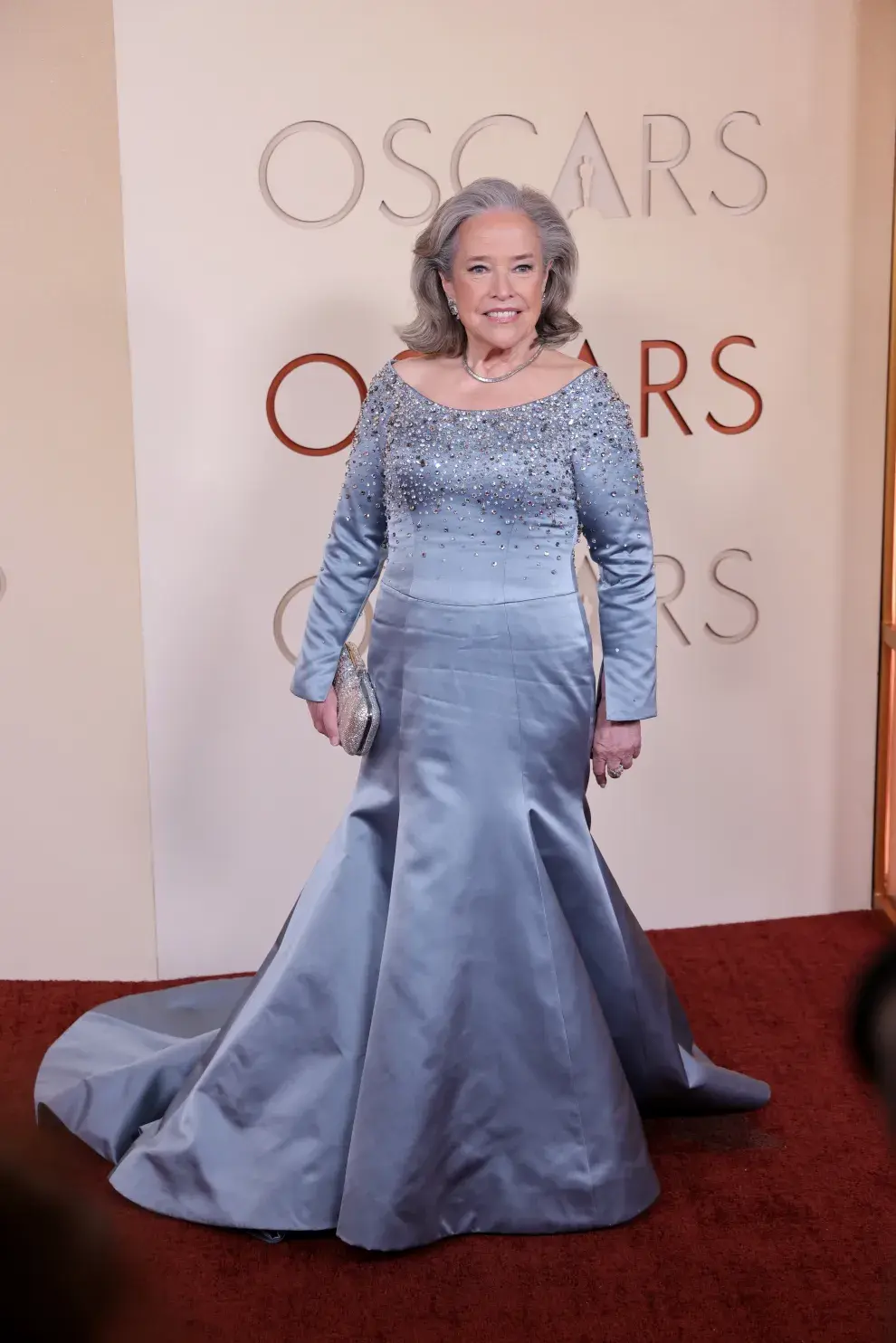 Kathy Bates en la alfombra roja de los Premios Oscar 2026.