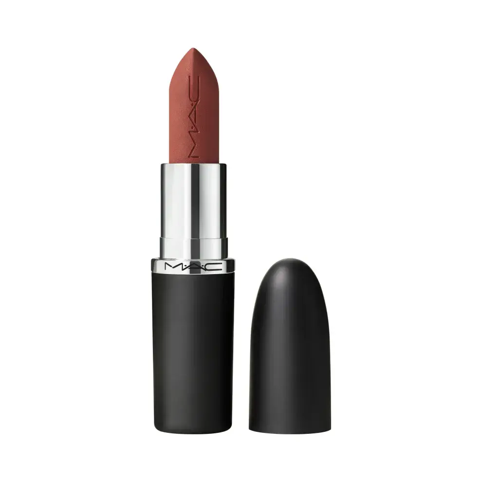 El labial Velvet Teddy de MAC es uno de los tonos más elegidos y es perfecto para todos los días.