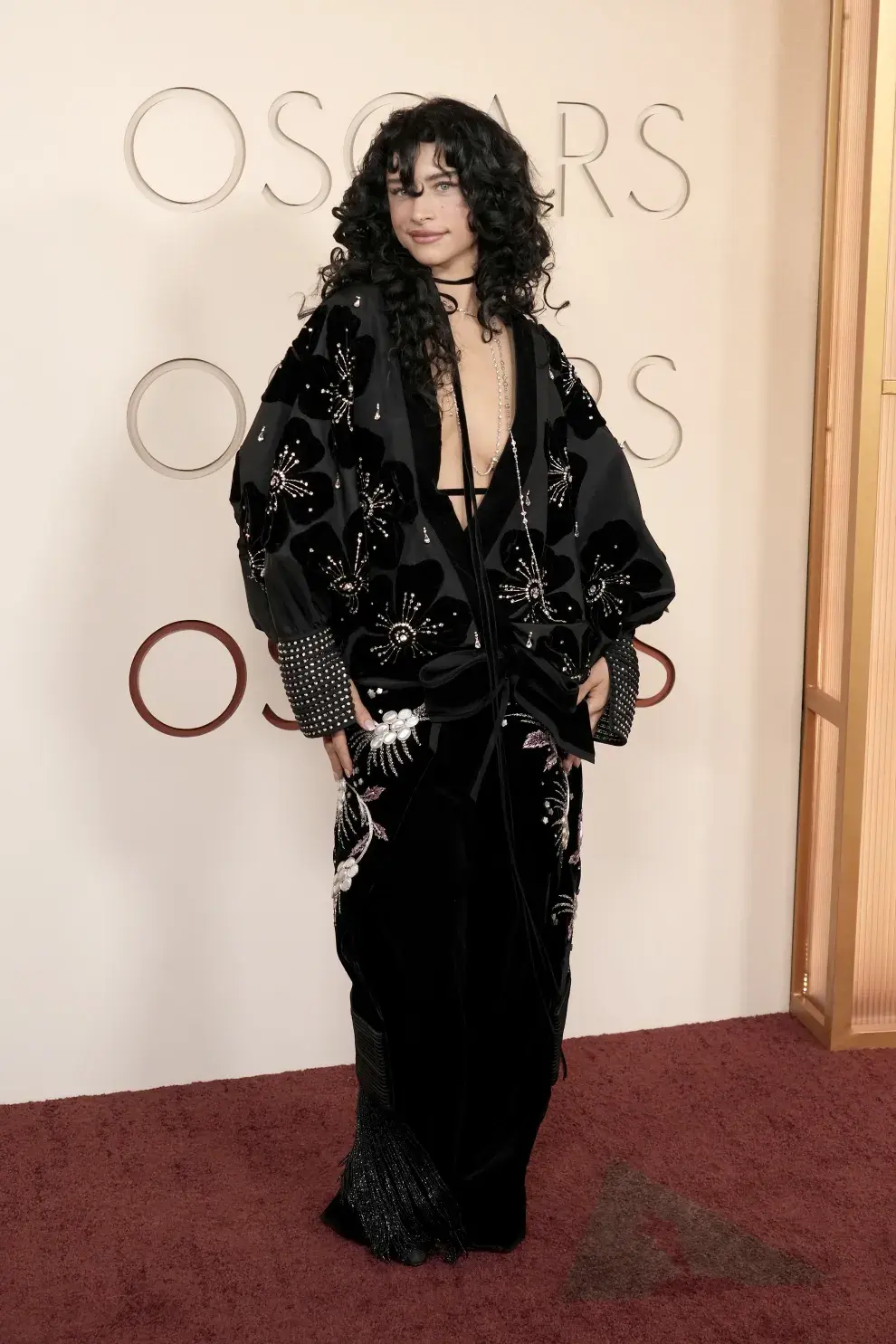 Odessa A'zion en la alfombra roja de los Premios Oscar 2026.