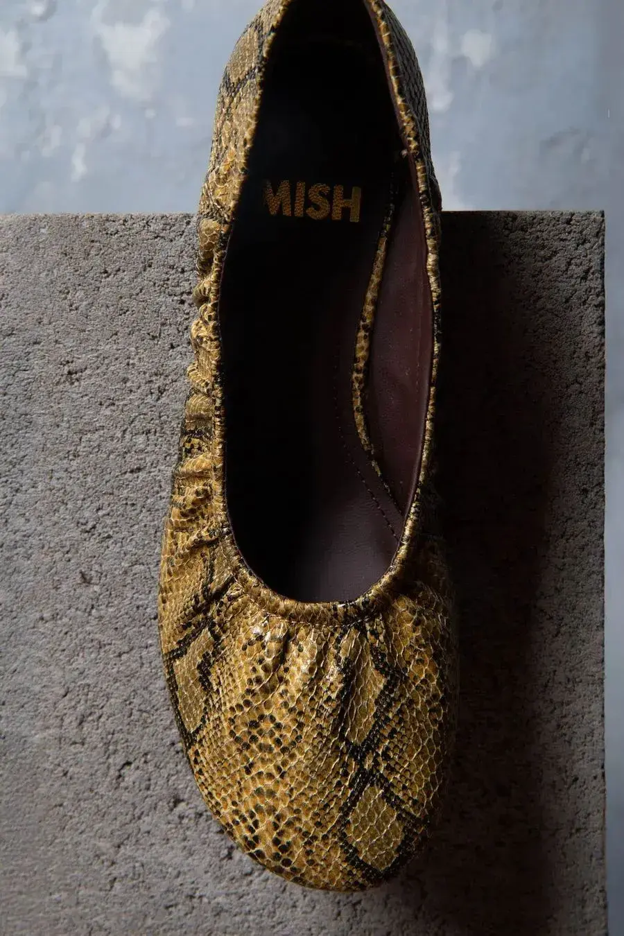 El print de serpiente también es tendencia (MISHKA)