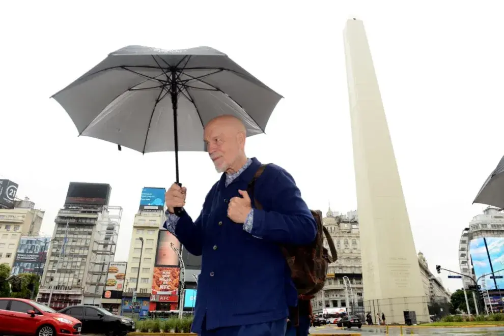 El prestigioso actor estadounidense John Malkovich, distinguido por la Ciudad como Huésped de Honor,
