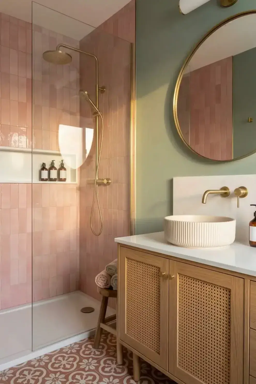 Baños rosas: la tendencia que se viene este otoño