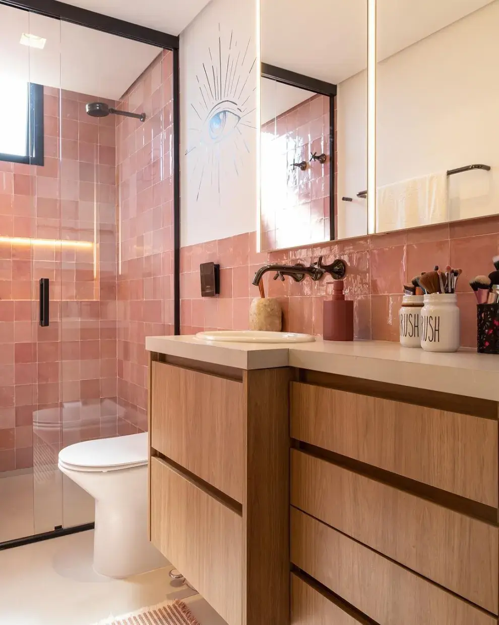 Baños rosas: la tendencia que se viene este otoño