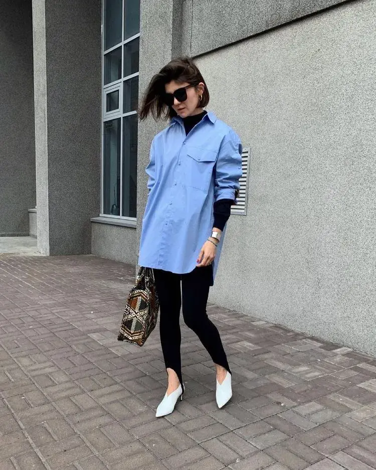 El éxito del fuseau radica en su capacidad de adaptación. Puede ser parte de un look minimalista, elegante o incluso sporty, según cómo se combine.