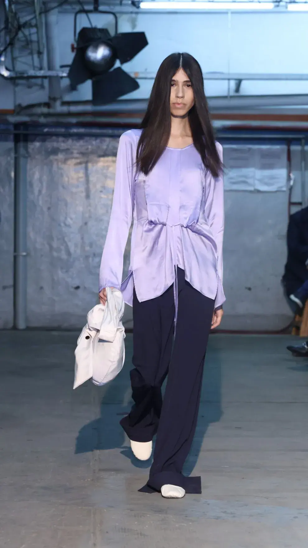 Uno de los momentos más potentes fue la presentación de JT, que llevó a la pasarela KNOCK-OUT, NUNCA, una colección inspirada en disciplinas como el judo y el karate.