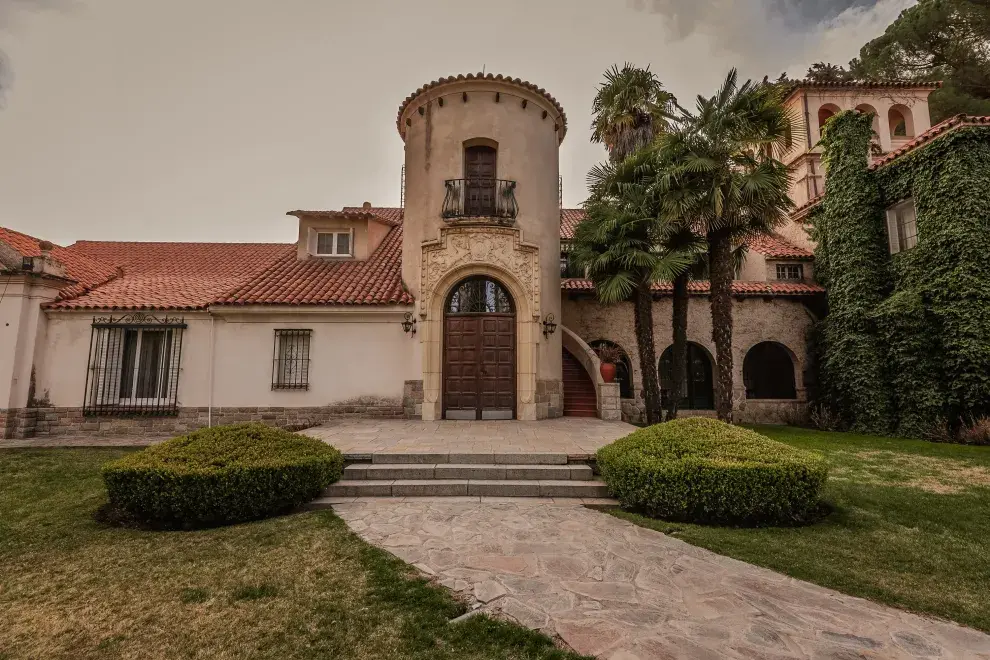 El Château d’Ancón, construido en 1933, fue el escenario imponente que albergó esta Edición Única. El encuentro se realizó en el WineSpot y, después de la cena, todas las participantes fueron invitadas a beber una copa (¡más!) en el salón de la residencia. 