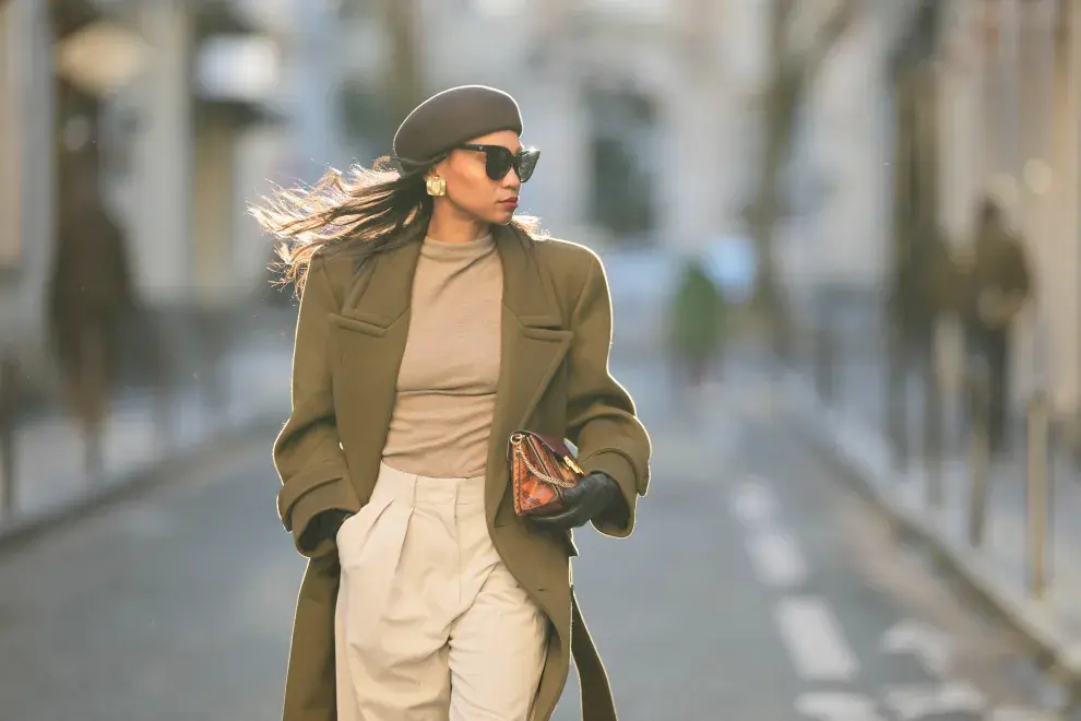 Marrón chocolate, verde musgo y bordó: los colores que van a dominar tu armario este otoño