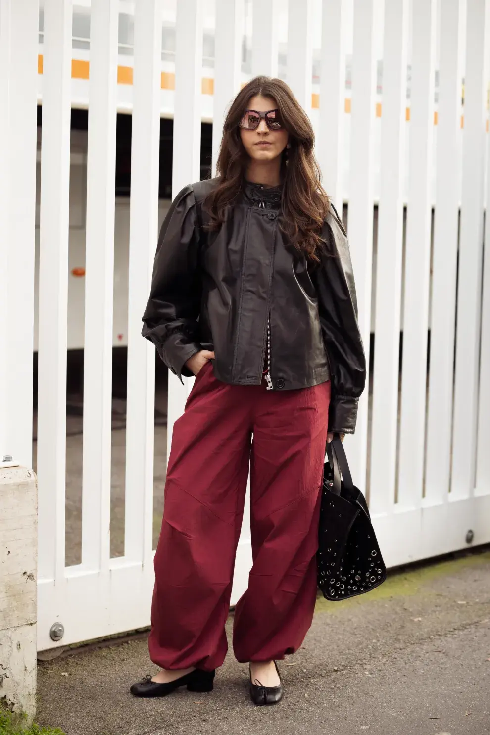 Marrón chocolate, verde musgo y bordó: los colores que van a dominar tu armario este otoño