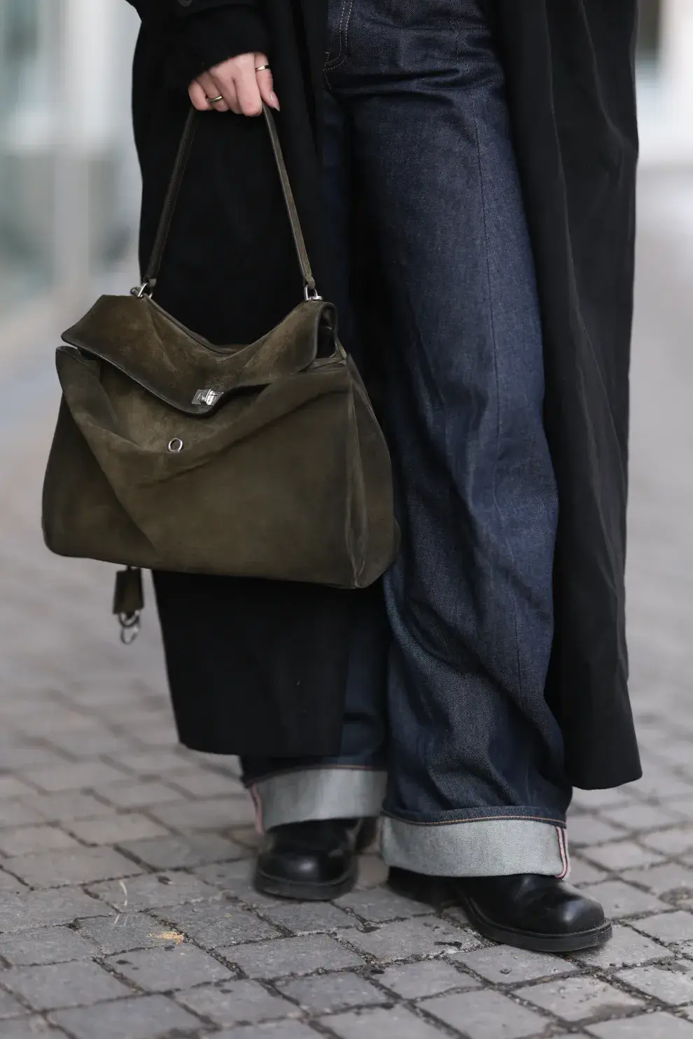 Marrón chocolate, verde musgo y bordó: los colores que van a dominar tu armario este otoño