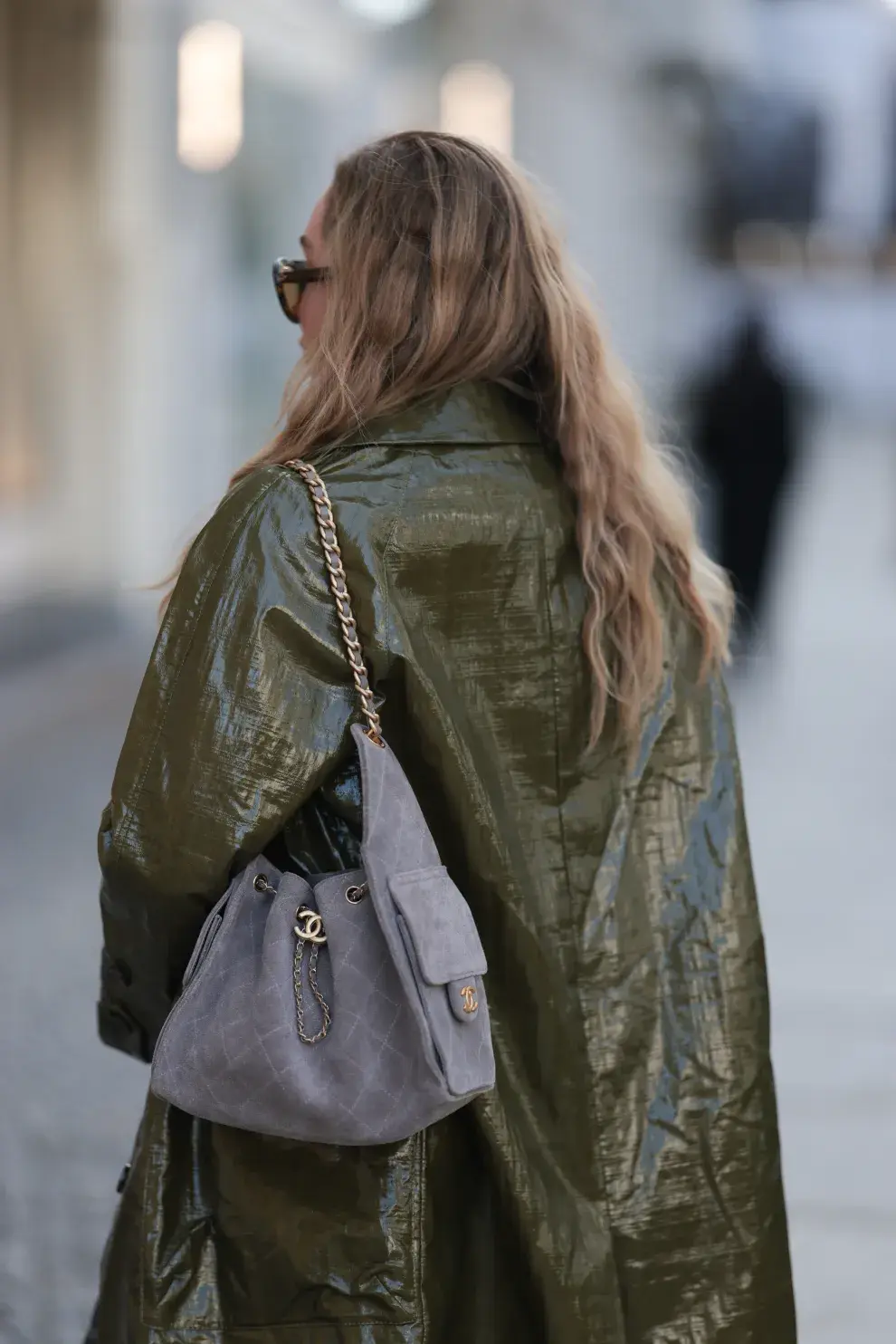 Marrón chocolate, verde musgo y bordó: los colores que van a dominar tu armario este otoño