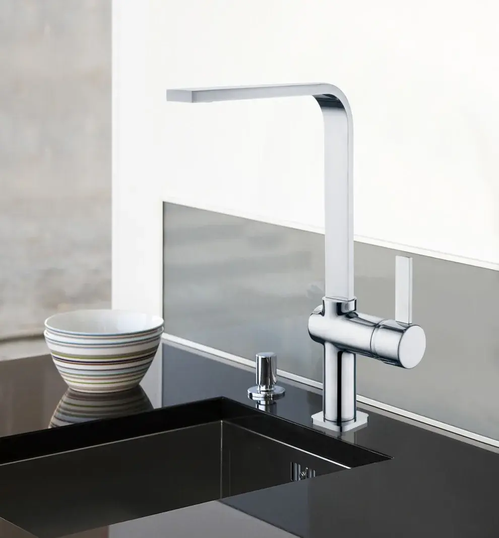 Foto de griferia de cocina.