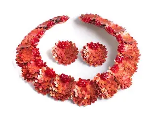 Andrea de Navarrete: la diseñadora que transforma residuos en joyería contemporánea sostenible