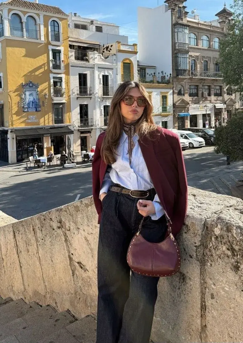 El borgoña es uno de los colores del año: ¿cómo usarlo y combinarlo?