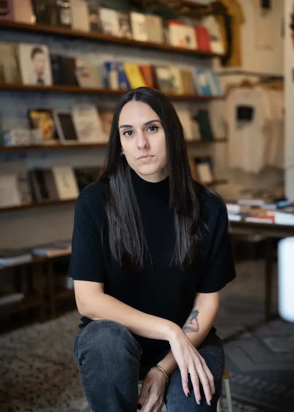 Lucía Solla Sobral es de Marin, tiene 37 años y Comerás flores es su primer libro. Ya está trabajando en el segundo.