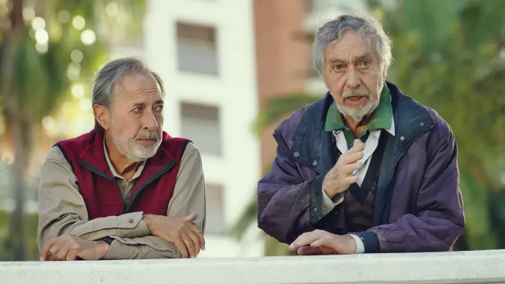 Foto de Luis Brandoni junto a Francella en El encargado 4.