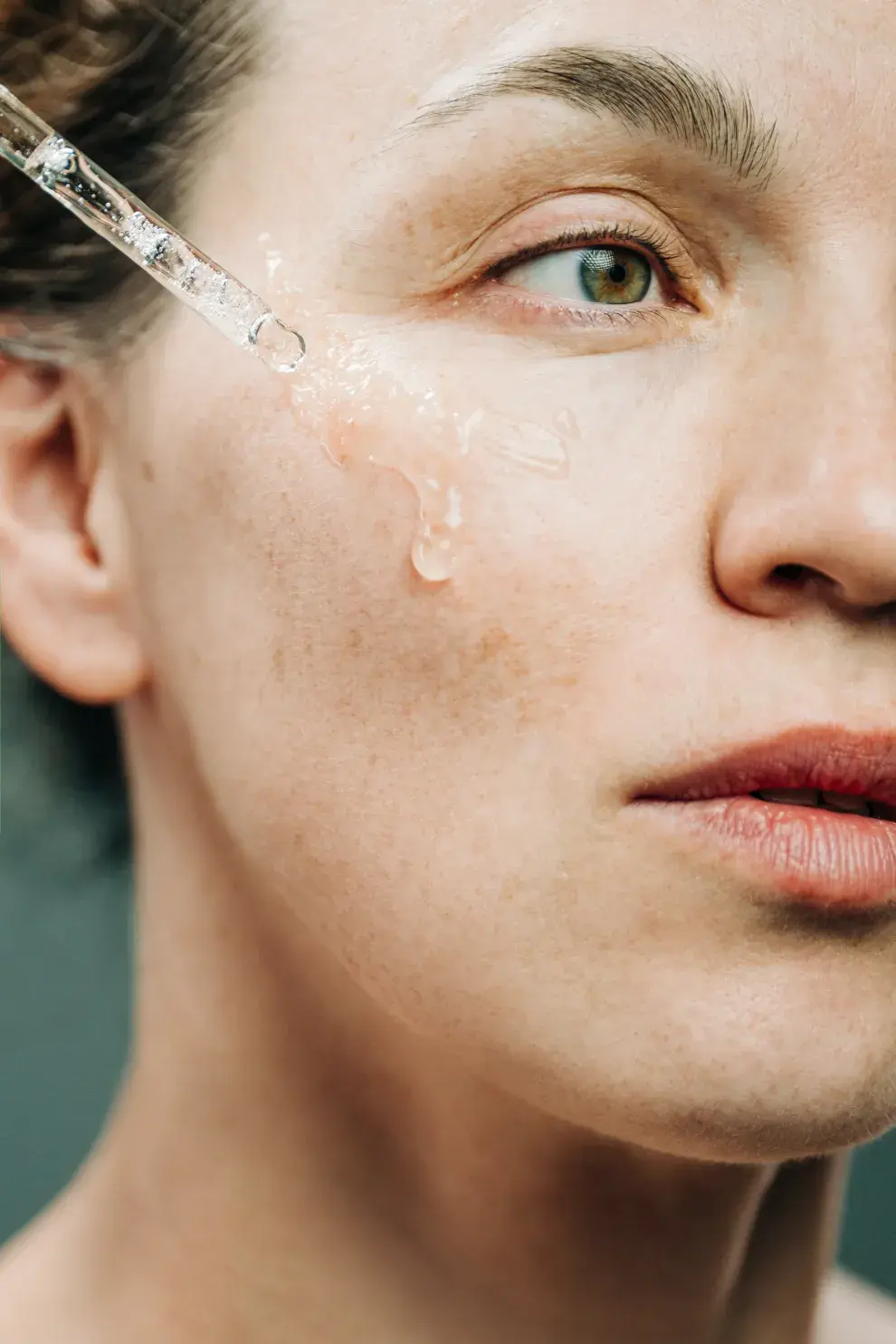 Piel glowy en otoño: los sérums hidratantes que tenés que tener para hidratarla