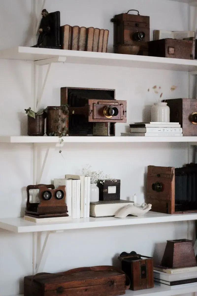 Shelfie: expresar gustos, intereses y pasiones a través de los objetos elegidos en tu estantería.