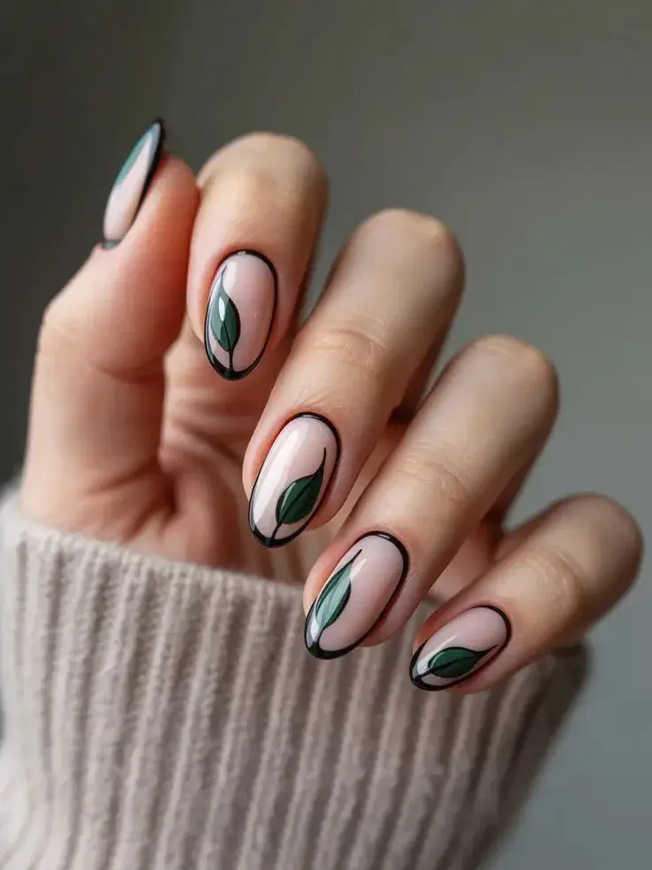 La tendencia toma inspiración de la joyería y de los detalles gráficos de la moda contemporánea.