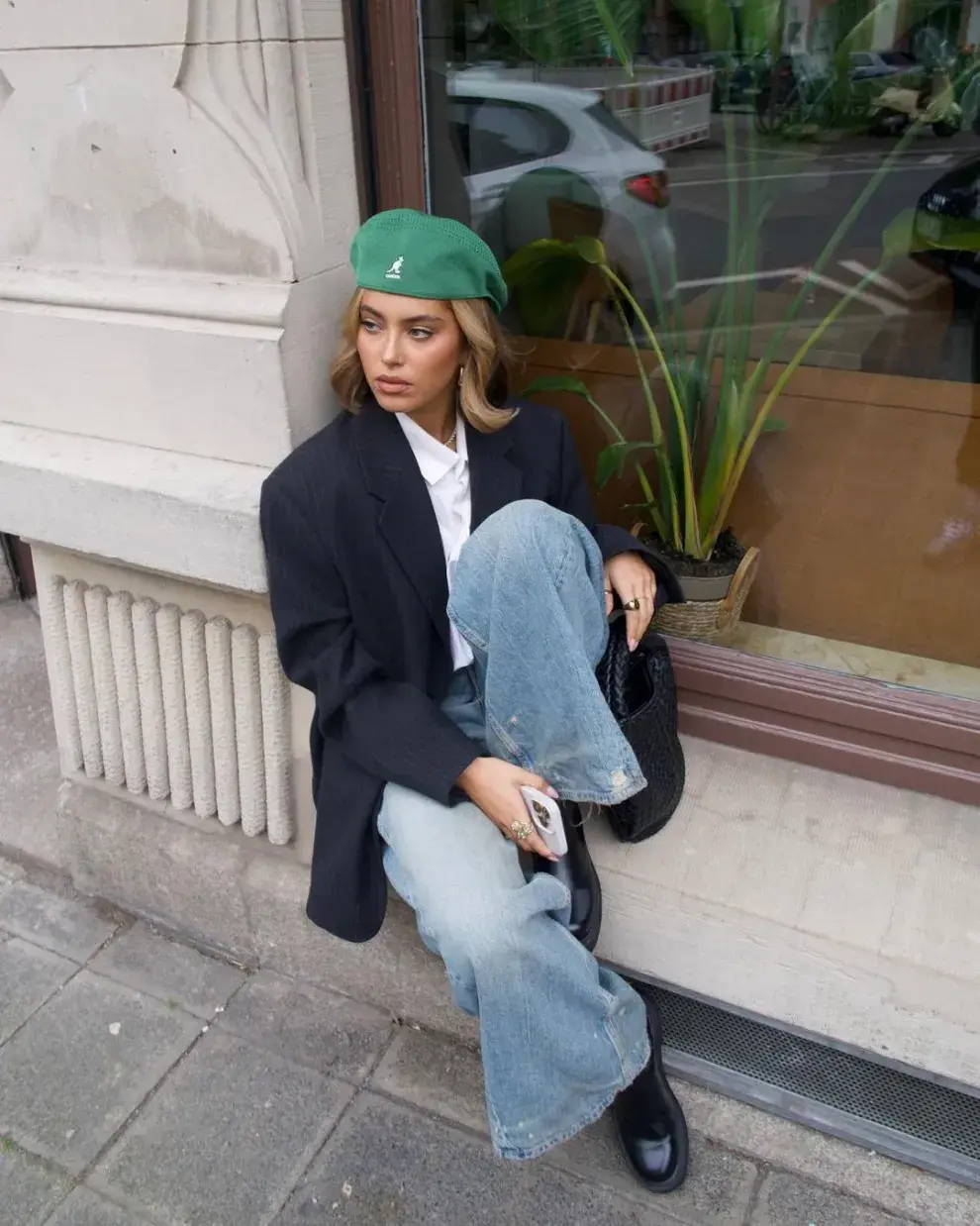 Las boinas vuelven a instalarse como uno de los accesorios favoritos del street style