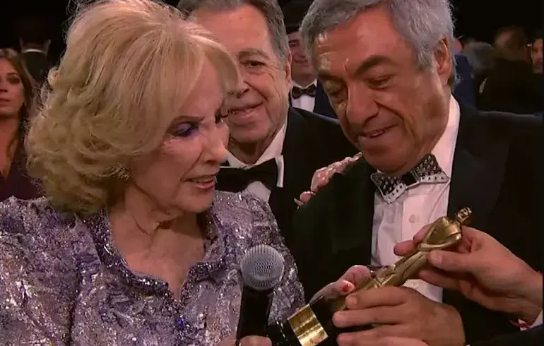 La televisión argentina vivió una nueva edición de los Premios Martín Fierro 2026, la ceremonia organizada por APTRA que distinguió a lo mejor de la pantalla chica durante el último año