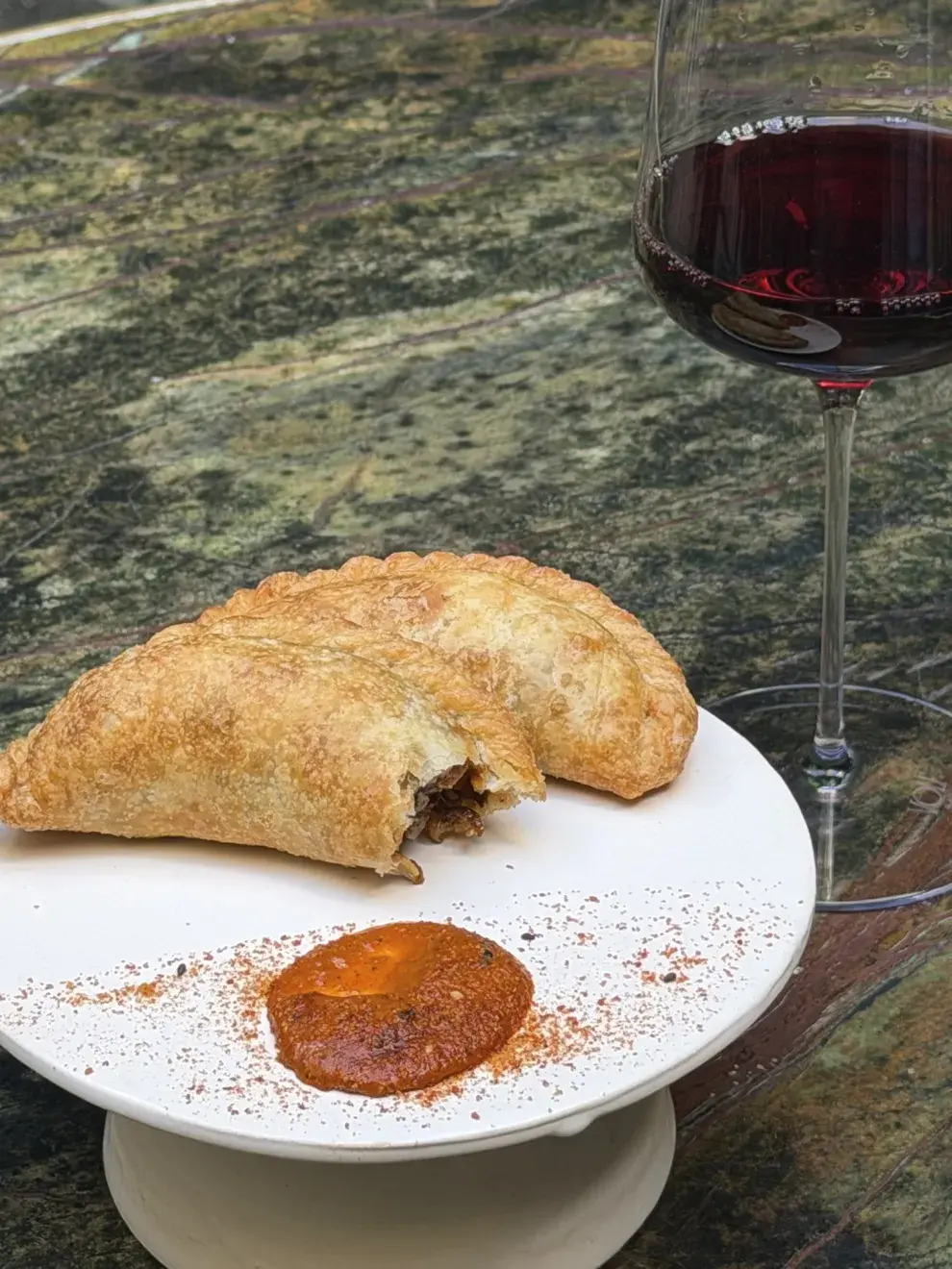 Menúes patrios para el 25 de mayo: las mejores opciones de comida regional en restaurantes de Buenos Aires