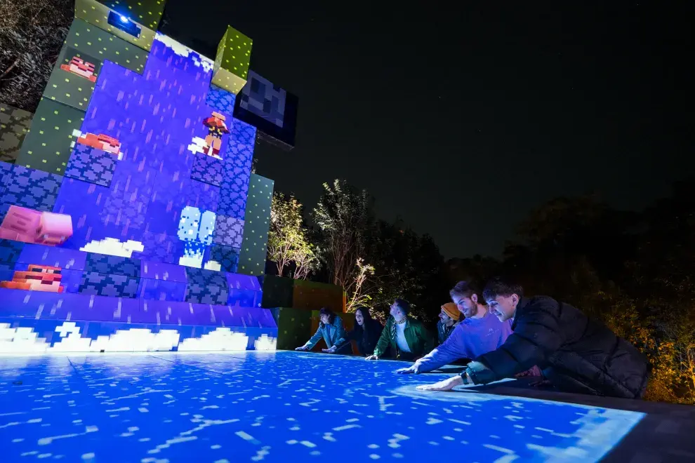 La cascada interactiva en Minecraft Experience Buenos Aires