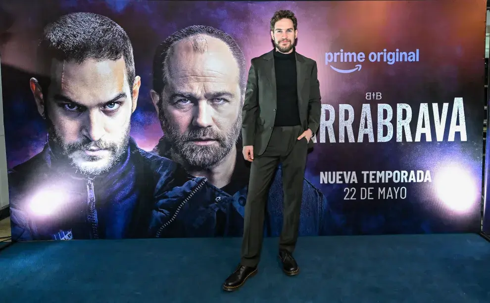 Matías Mayer en el lanzamiento de la temporada 2 de Barrabrava.