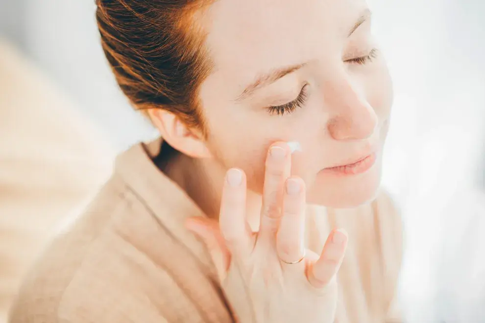 Skin care para el frío: la rutina de 4 pasos que tu piel necesita cuando bajan las temperaturas