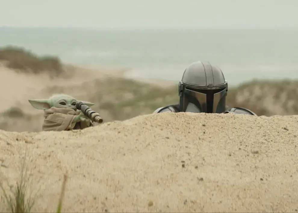 Imágenes de la película The Mandalorian and Grogu.