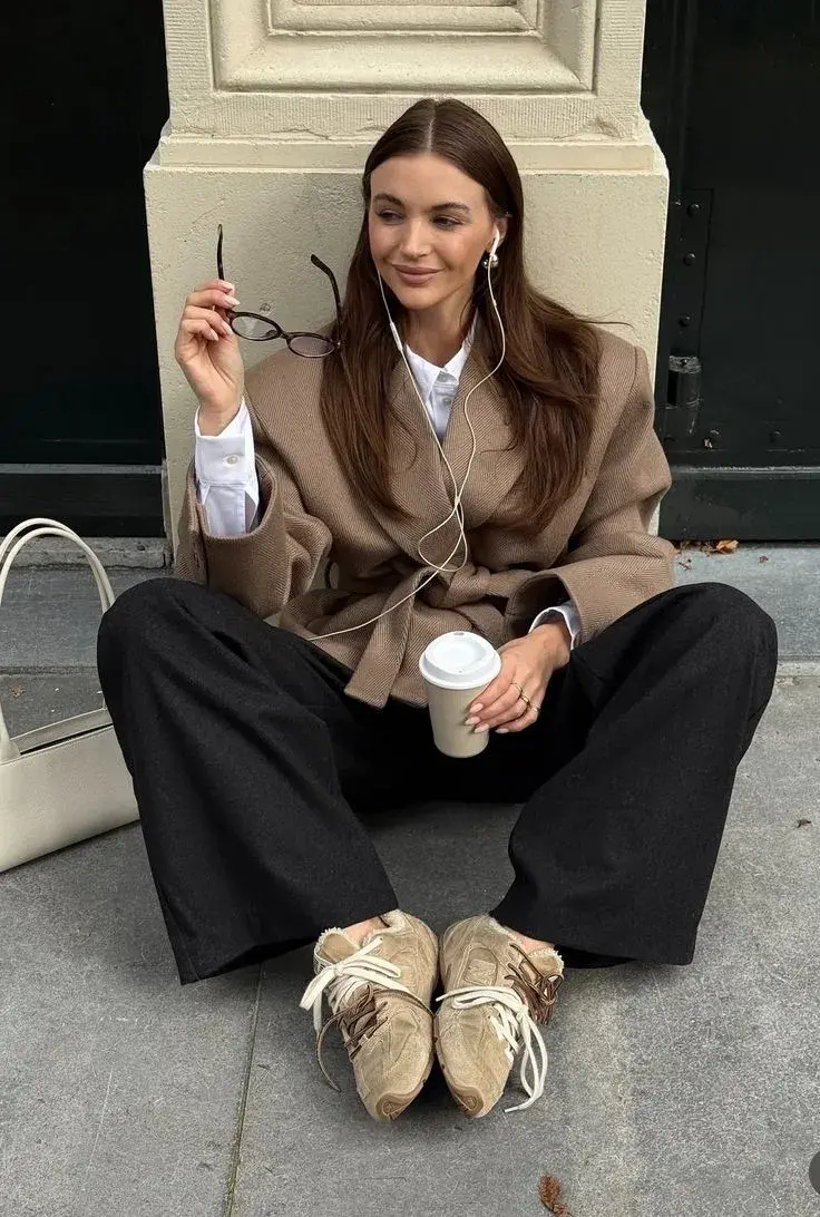Cancheras, cómodas y muy versátiles: 3 zapatillas tendencia que dominan el invierno 2026