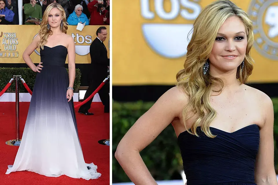 Muy interesante el degradé en azul marino y blanco del strapless de Julie Stiles, diseñado por Monique Lhuillier; muy sentador, el peinado con ondas