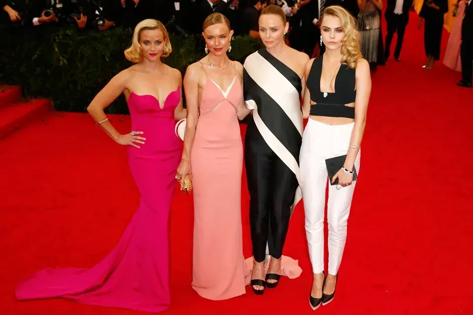 Reese Witherspoon, Kate Bosworth, Stella McCartney y Cara Dellevingne se lucieron todas con sus diferentes estilos