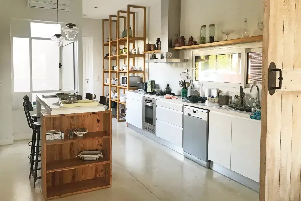 Cemento alisado, marca: Tarquini – Obra: Estudio Tres Arquitectura