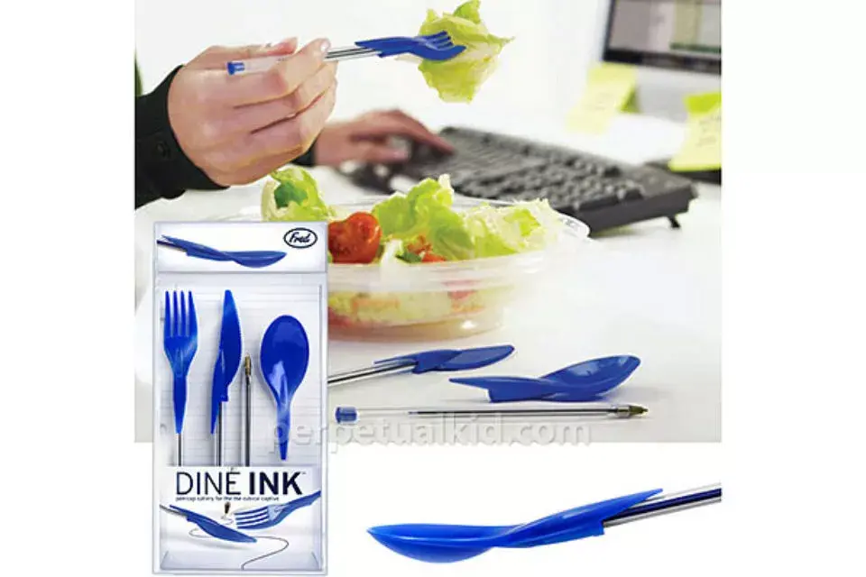 Si comés muy seguido en la oficina, quizás estos cubiertos te vengan bien