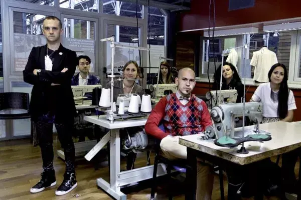Foto: Prensa Brandy. Mariano Toledo y los diseñadores elegidos para la capacitación.