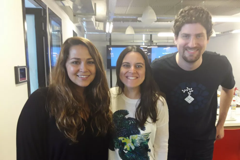 Lauren Hackman con el equipo argentino de Medallia, una empresa basada en Silicon Valley, pionera en inclusión de género