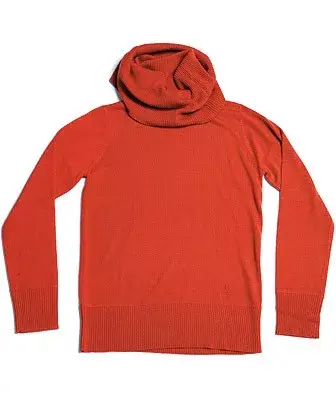 Polera roja (Uma, $239). 