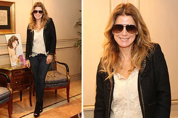 Con jeans, blazer negro y remera de encaje, Flavia Palmiero fue a la presentación del perfume de Karina Mazzocco; ¿te gusta su look?