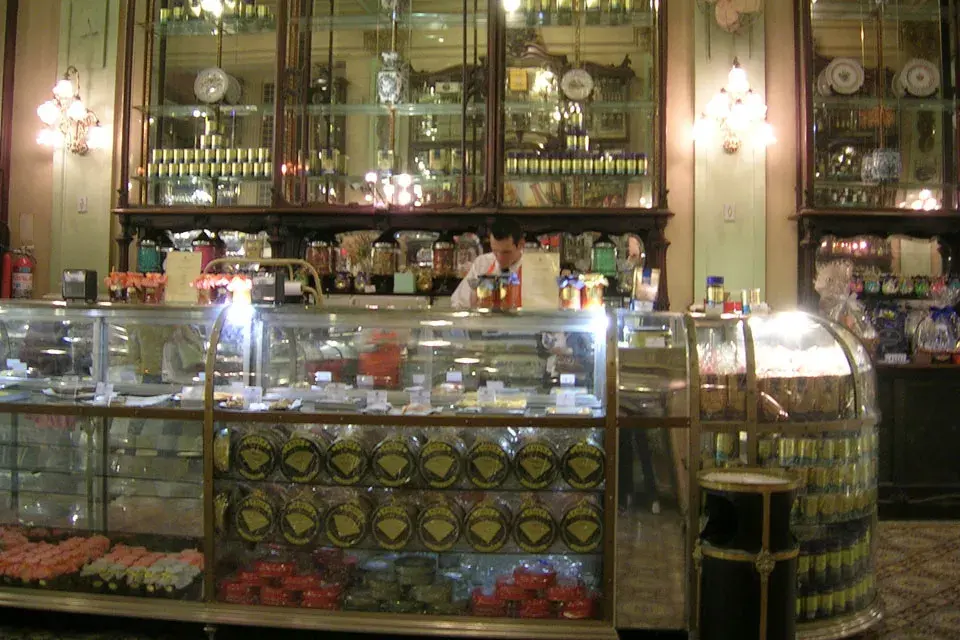 Imperdible las masas portuguesas y un rico té