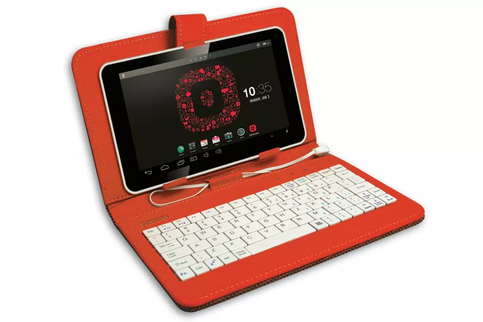 Teclado y estuche protector ideal para trasladar y proteger la tablet. Tiene conexión Micro USB, se puede abrir y usar las teclas a modo de laptop, $369, Panacom.